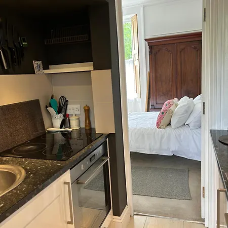 Coronation Road Apartment Bristol