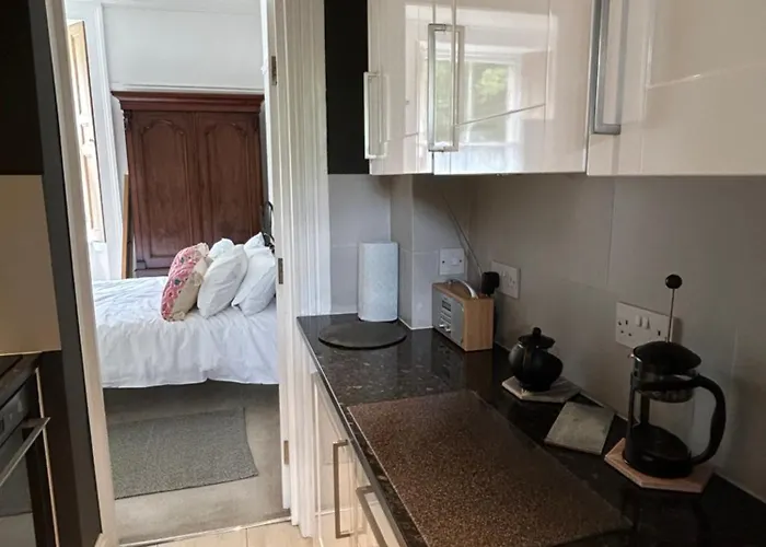 Apartman Coronation Road